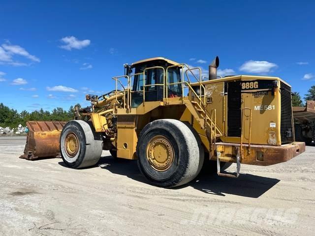 CAT 988G Pale gommate