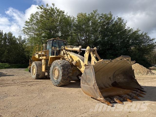 CAT 988G Pale gommate