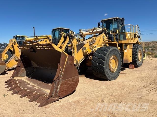CAT 988G Pale gommate