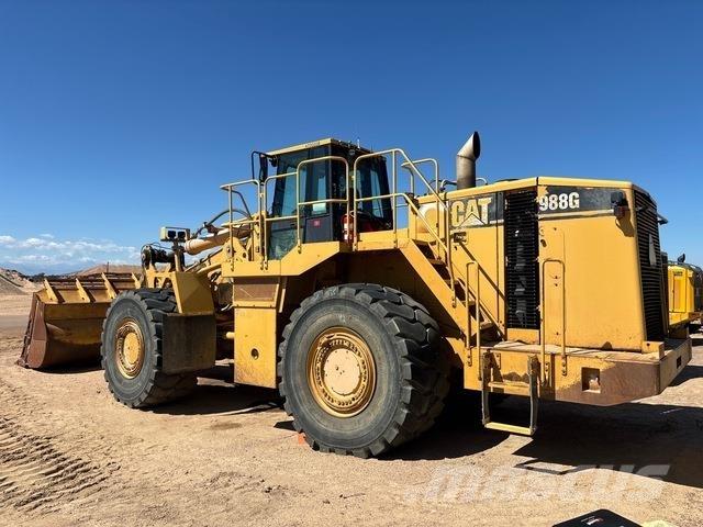 CAT 988G Pale gommate