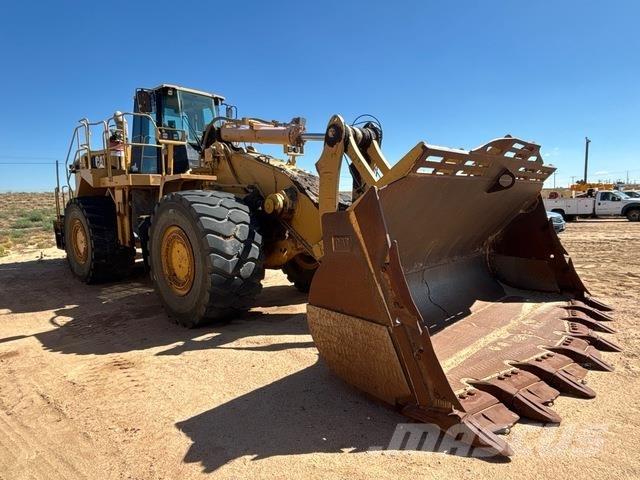 CAT 988G Pale gommate