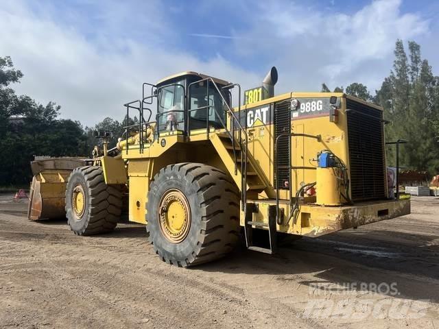 CAT 988G Pale gommate