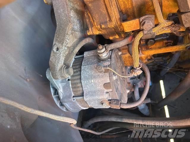 CAT 988H Pale gommate