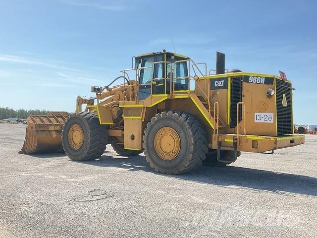 CAT 988H Pale gommate