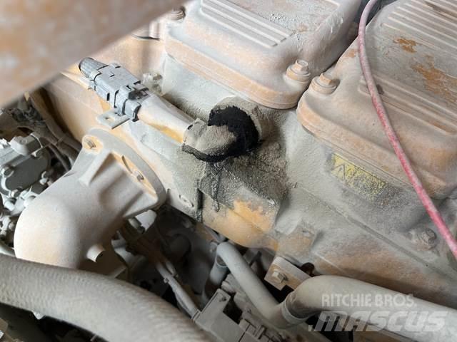 CAT 988K Pale gommate