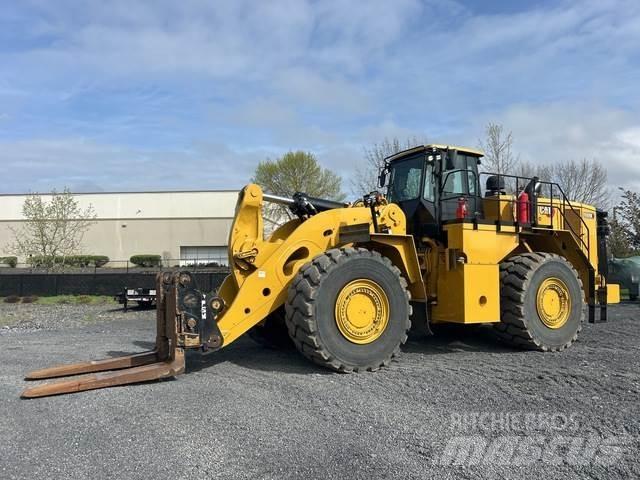 CAT 988K Pale gommate