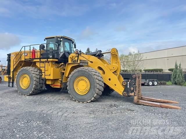 CAT 988K Pale gommate