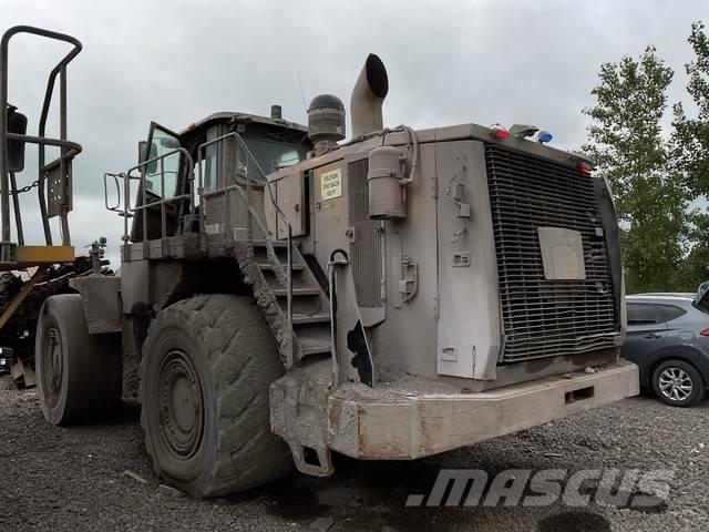 CAT 988K Pale gommate