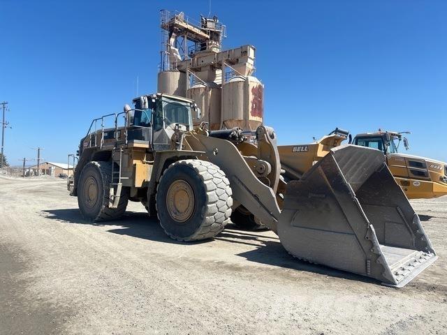 CAT 988K Pale gommate