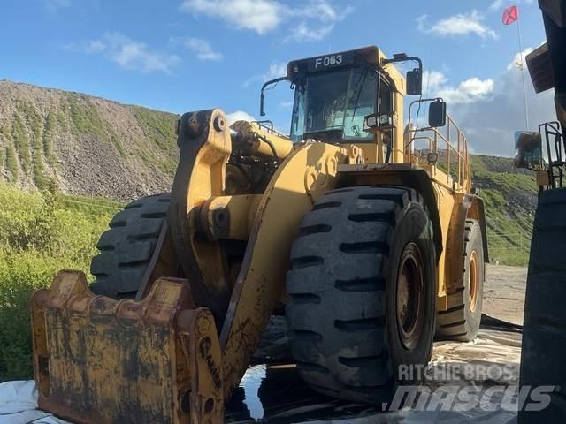 CAT 990H Pale gommate