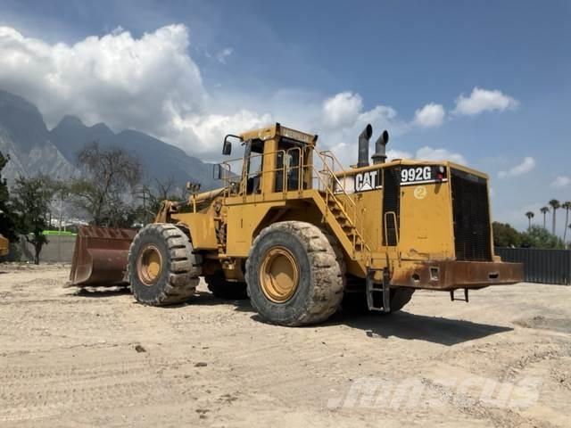 CAT 992G Pale gommate
