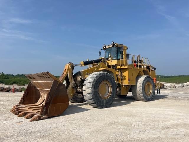 CAT 992G Pale gommate
