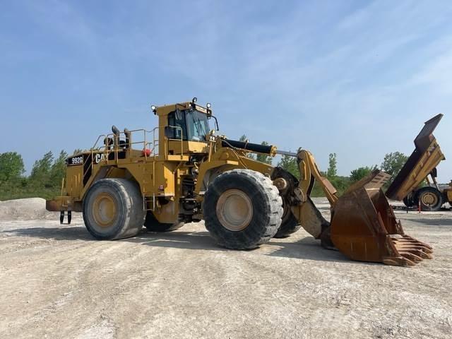 CAT 992G Pale gommate