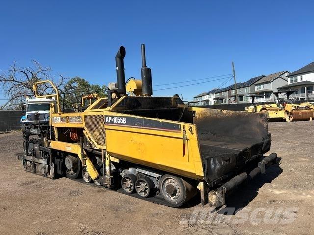 CAT AP-1055B Finitrici