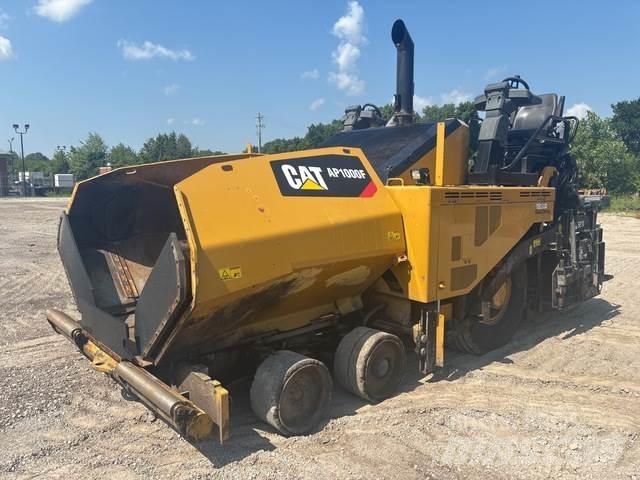 CAT AP1000F Finitrici