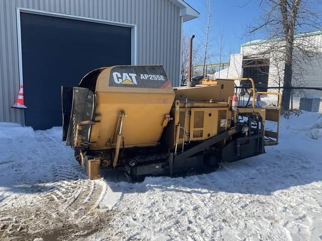 CAT AP255E Finitrici
