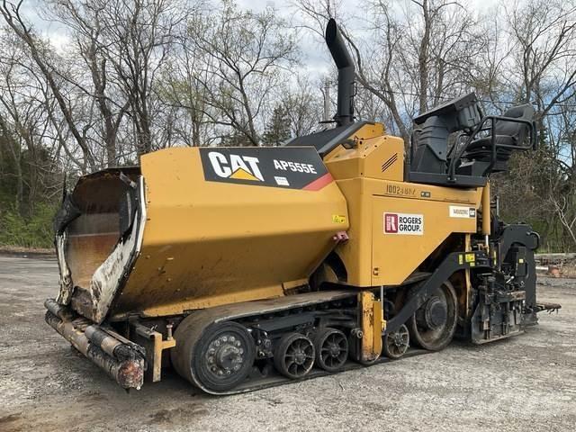 CAT AP555E Finitrici