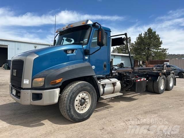 CAT CT660 Camion con cassone scarrabile