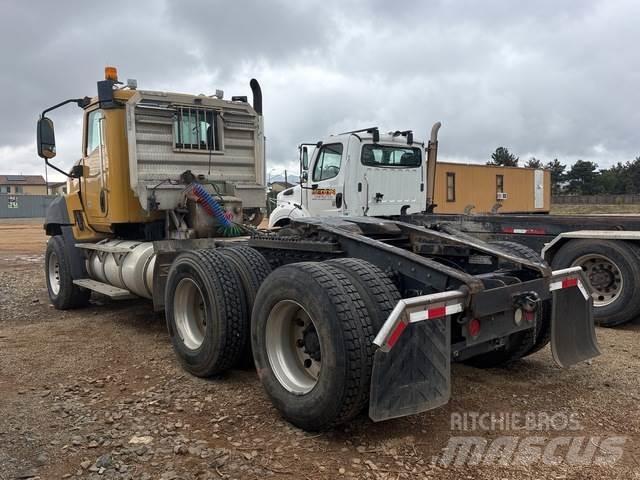 CAT CT660S Motrici e Trattori Stradali