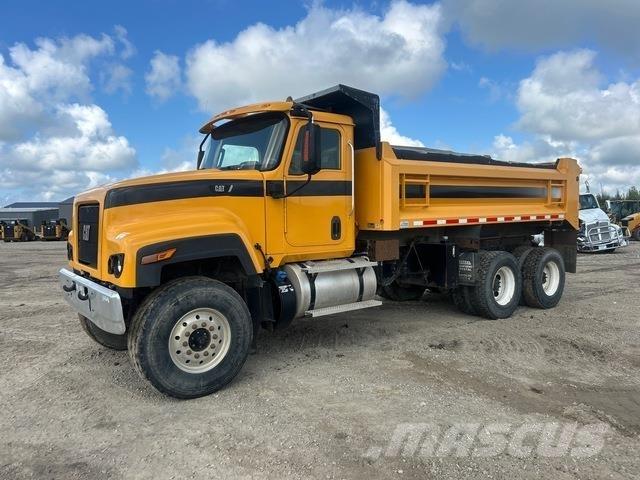 CAT CT681SG Camion ribaltabili