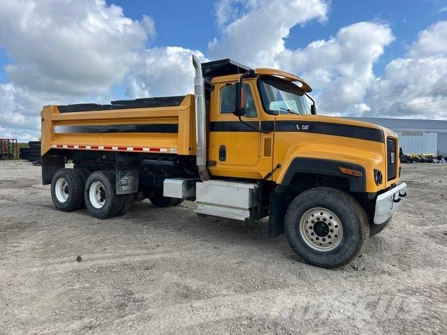CAT CT681SG Camion ribaltabili