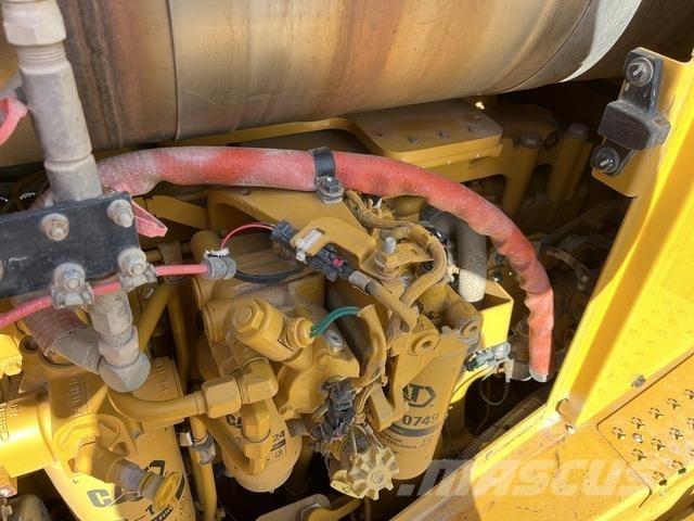 CAT D8T Dozer cingolati