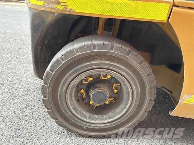 CAT DP30 Carrelli elevatori-Altro