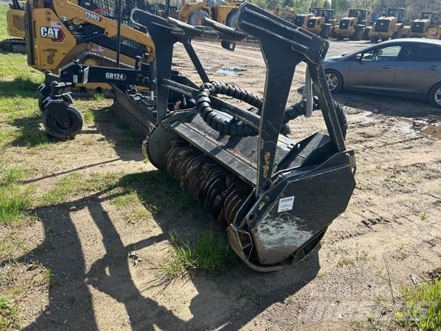 CAT HM415C Trince forestali