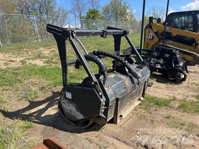 CAT HM415C Trince forestali