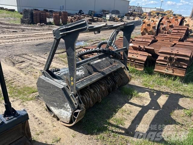 CAT HM415C Trince forestali