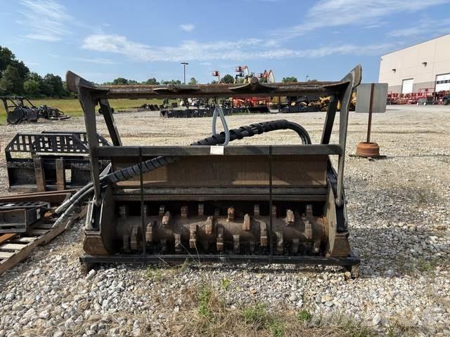 CAT HM418C Trince forestali