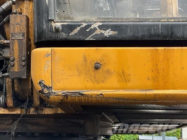 CAT M320 Escavatori gommati