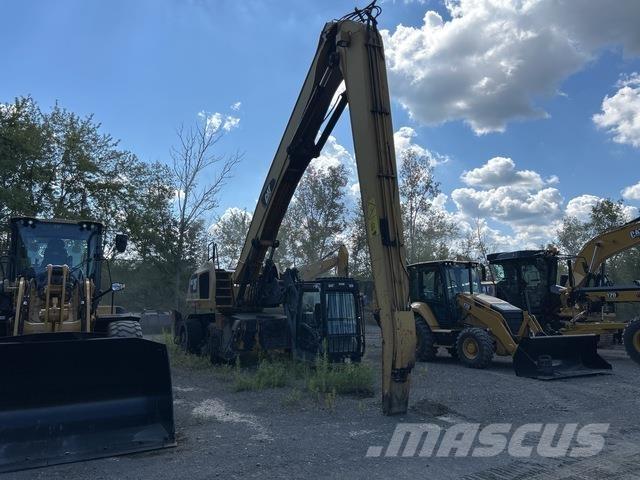 CAT MH3037 Movimentazione rifiuti
