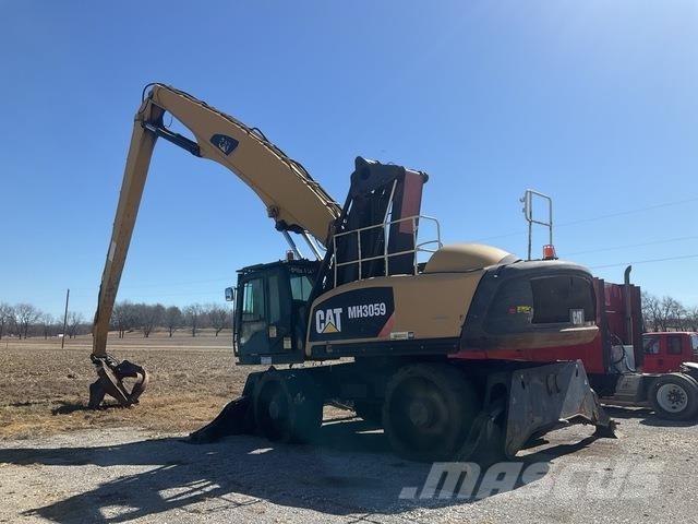 CAT MH3059 Movimentazione rifiuti