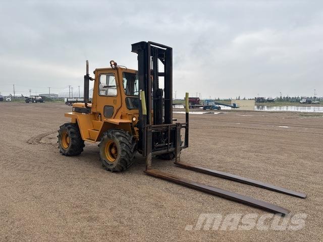 CAT R80 Elevatore per esterni