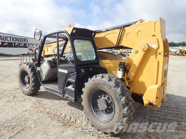 CAT TL642D Sollevatori telescopici