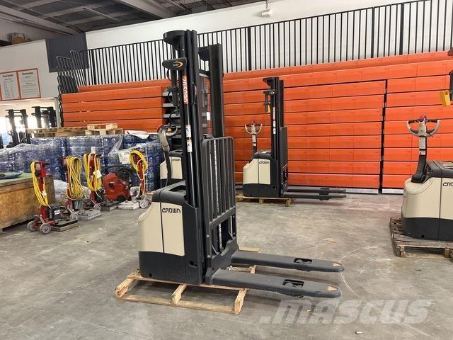 Crown ES 4000 Carelli stoccatori  automatici-usati