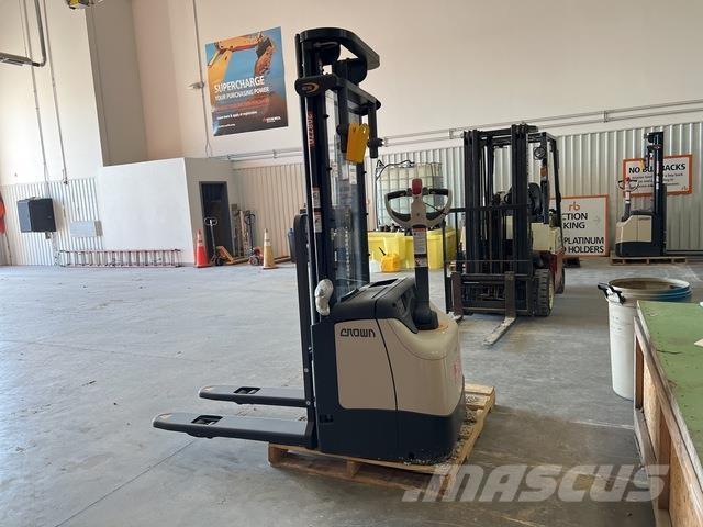 Crown ES 4000 Carelli stoccatori  automatici-usati