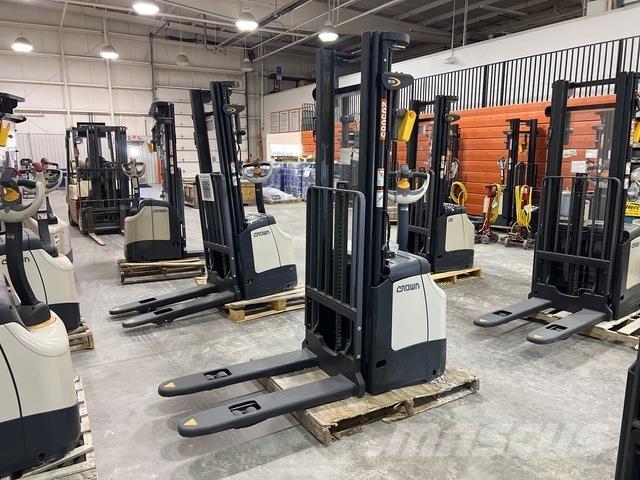 Crown ES 4000 Carelli stoccatori  automatici-usati