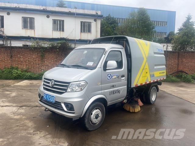 DFSK  Autocarro spazzatrice