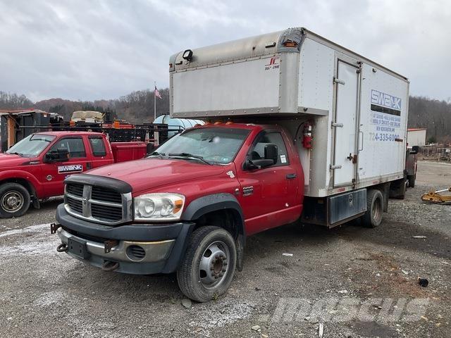 Dodge Ram 5500 Camion cassonati