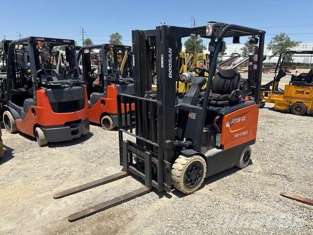 Doosan BC25S-7 Carrelli elevatori elettrici