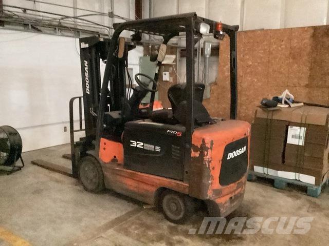Doosan BC32S-5 Carrelli elevatori elettrici