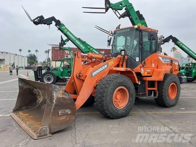 Doosan DL220-5 Pale gommate