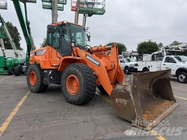 Doosan DL220-5 Pale gommate