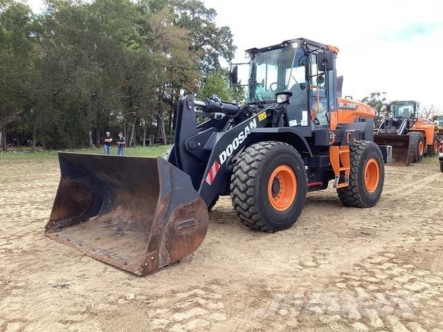 Doosan DL280-7 Pale gommate