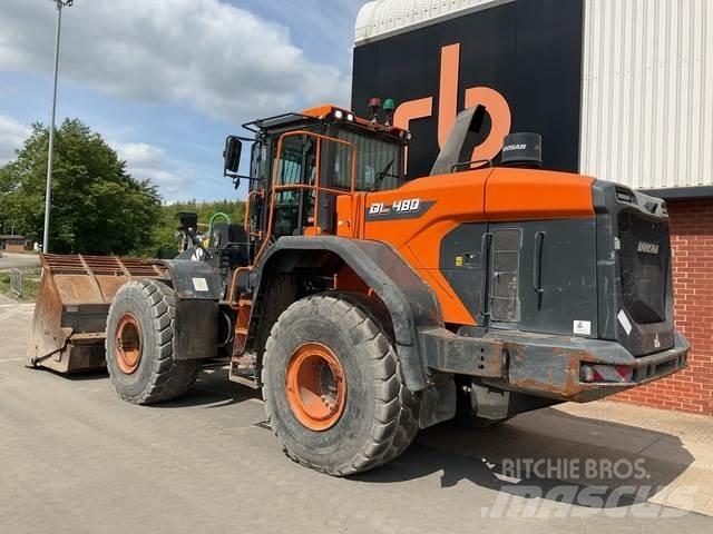Doosan DL480-7 Pale gommate