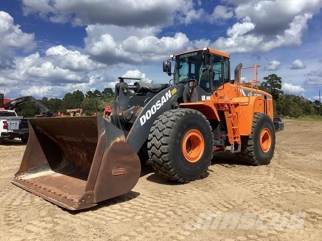 Doosan DL550-5 Pale gommate