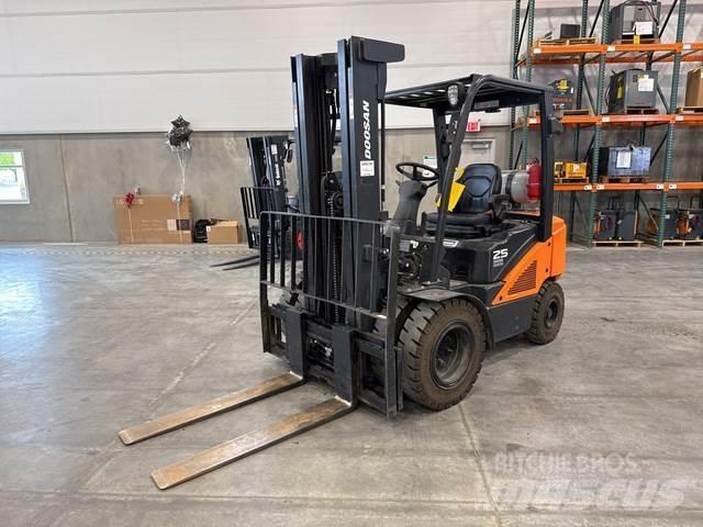 Doosan G25N-7 Costruzioni - Altro