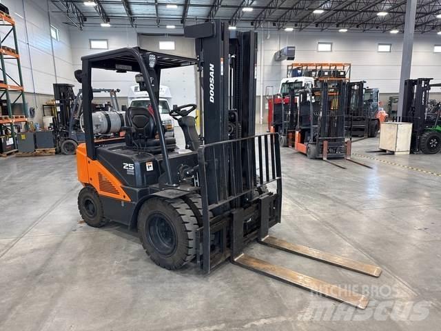 Doosan G25N-7 Costruzioni - Altro